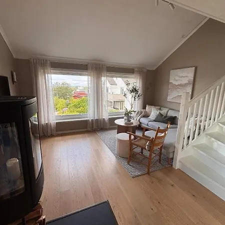 100 Meters From Ons - Small House With 3 Bedrooms