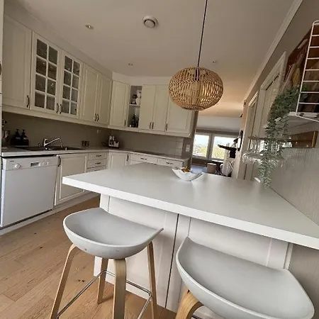 100 Meters From Ons - Small House With 3 Bedrooms Daire *