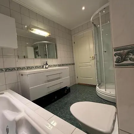 Daire 100 Meters From Ons - Small House With 3 Bedrooms Stavanger