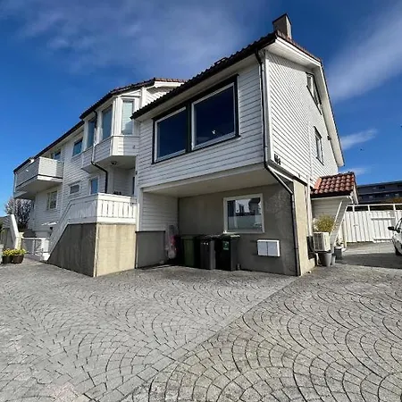 Daire 100 Meters From Ons - Small House With 3 Bedrooms *